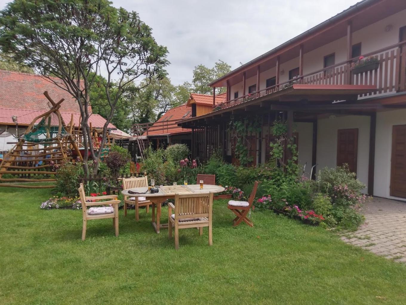 Rybarska Basta Vikletice - Nechranice Villa Chbany Exterior photo